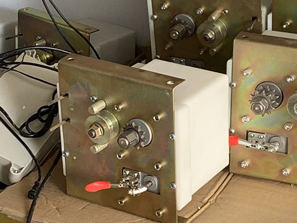 大棚智能放風機